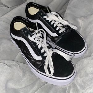 like new black and white Vans